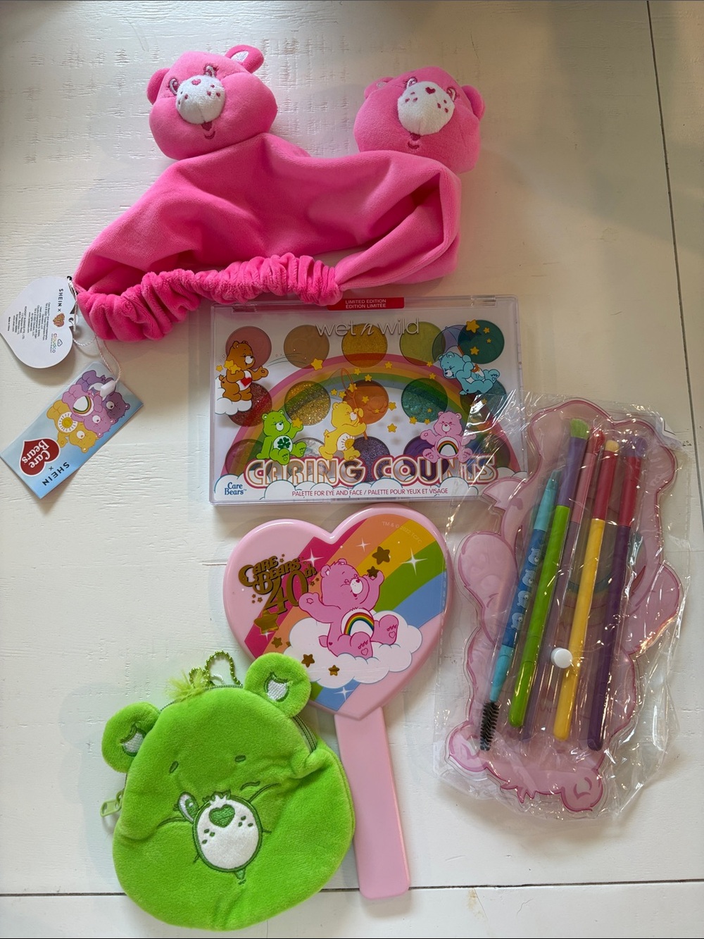 Care Bears Pink Plush Headband & Eyeshadow Set w Green Bear Pouch & mirror